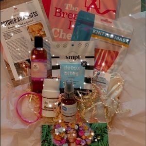 Breast cancer awareness gift box